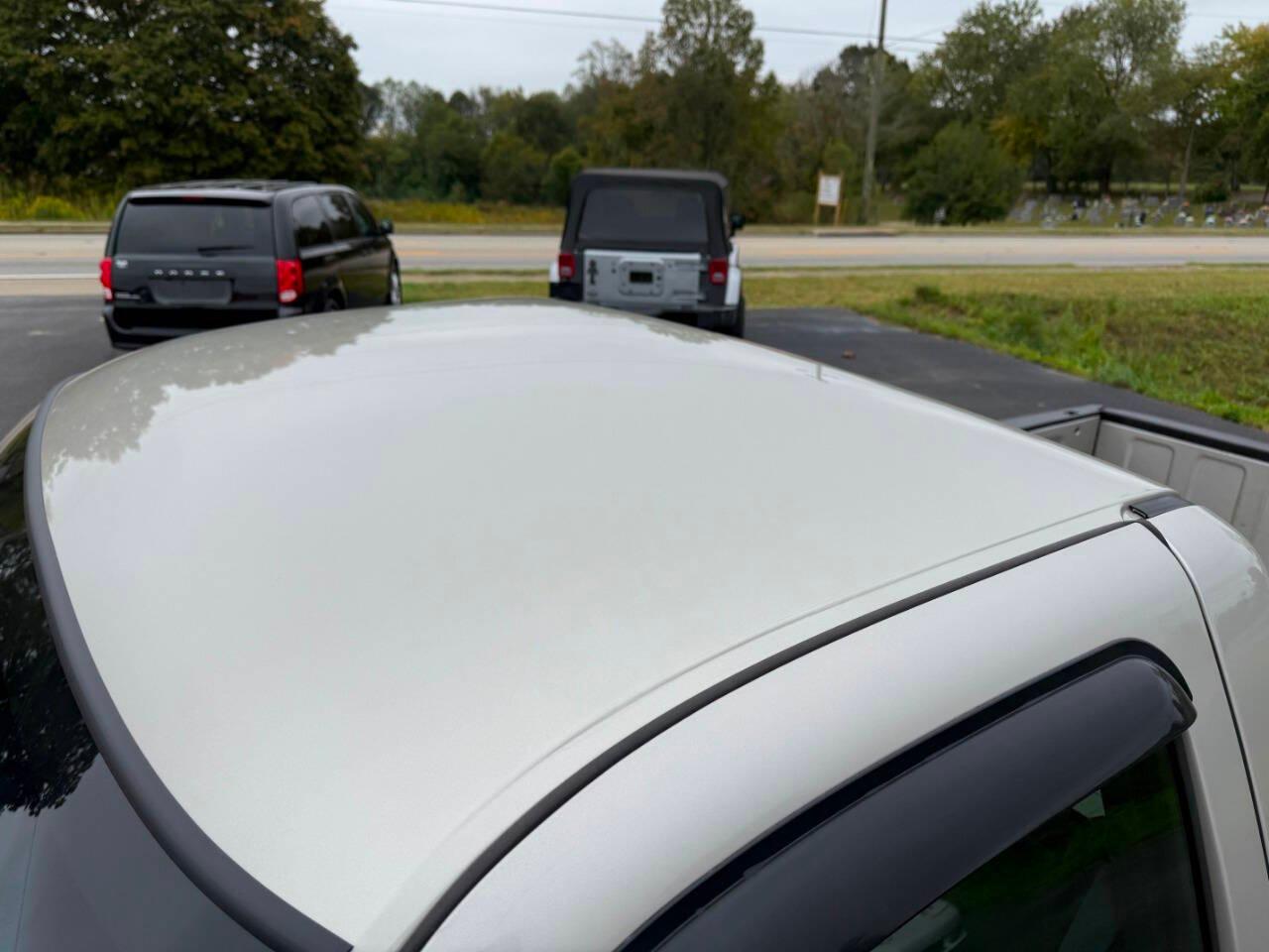 Chevrolet Silverado 1500 Reg Cab 119.0" WB LS 2005