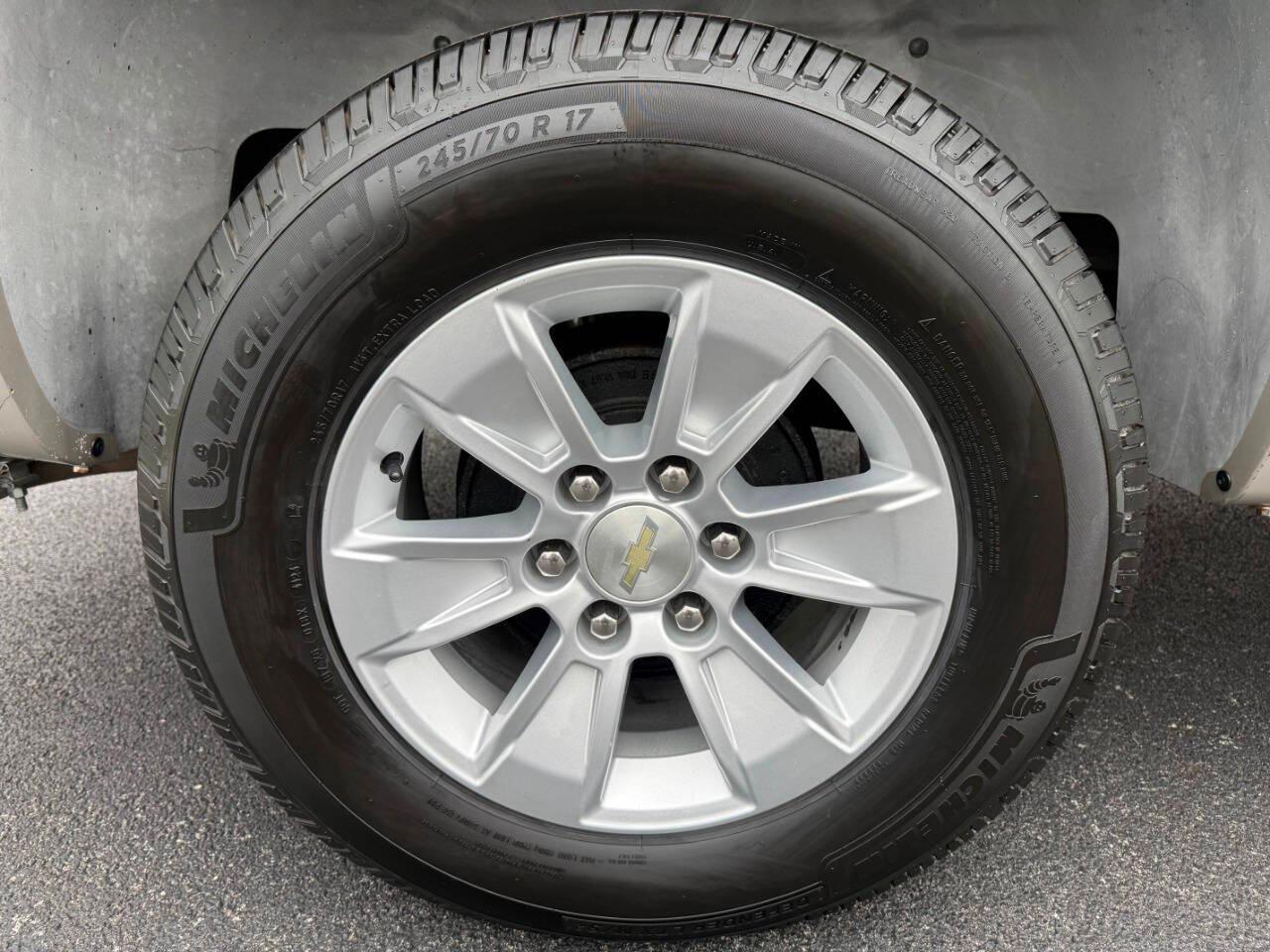 Chevrolet Silverado 1500 Reg Cab 119.0" WB LS 2005