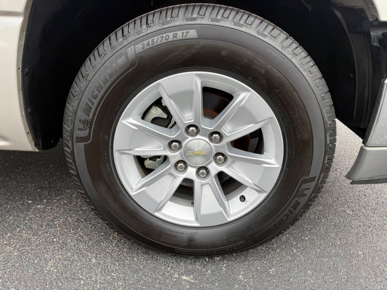 Chevrolet Silverado 1500 Reg Cab 119.0" WB LS 2005