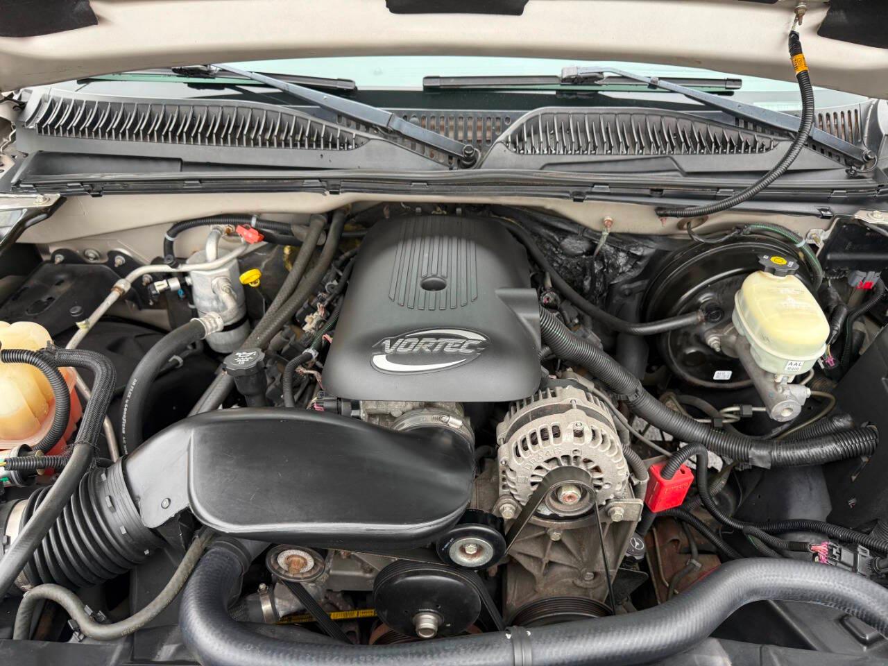 Chevrolet Silverado 1500 Reg Cab 119.0" WB LS 2005