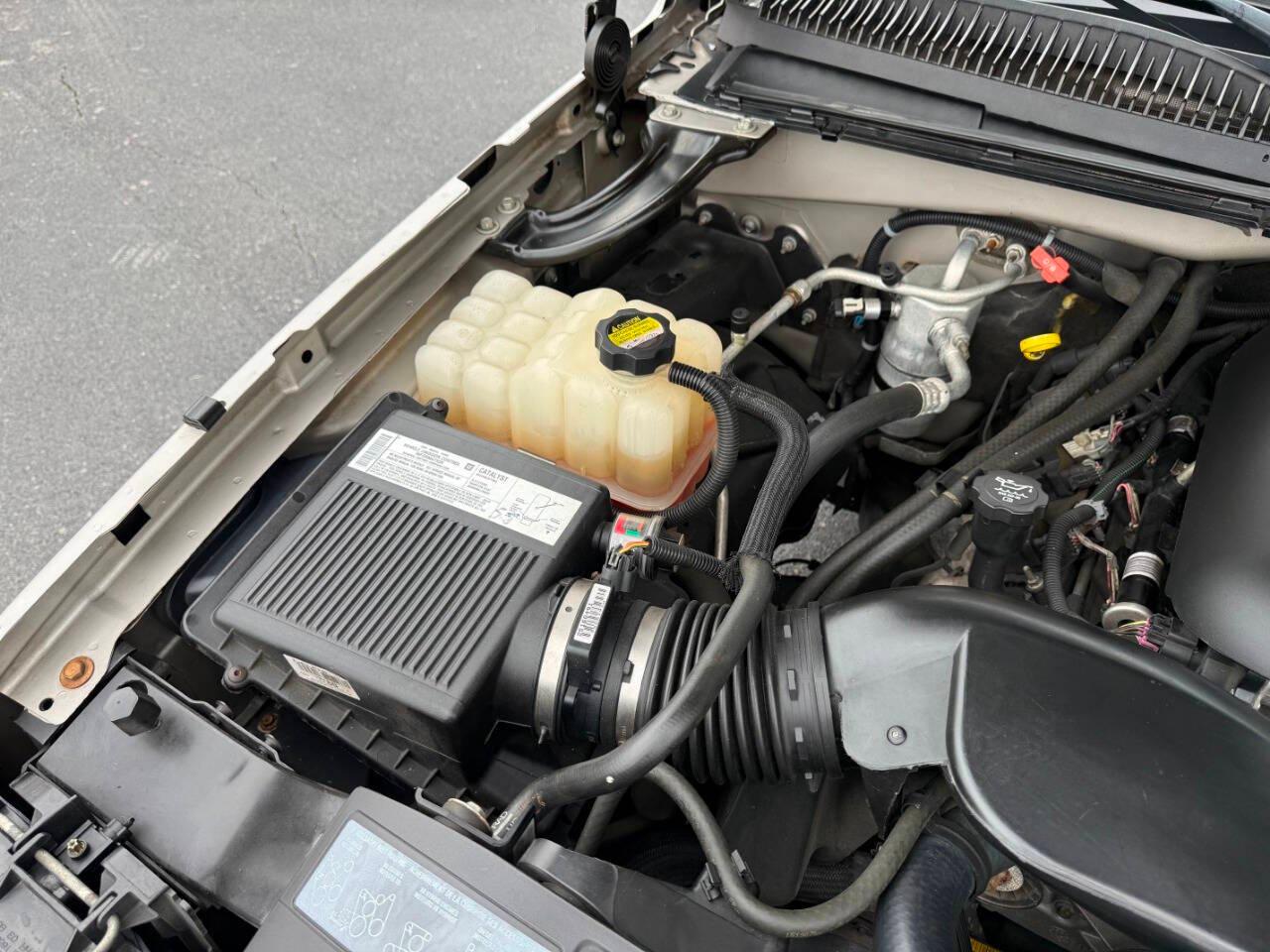Chevrolet Silverado 1500 Reg Cab 119.0" WB LS 2005