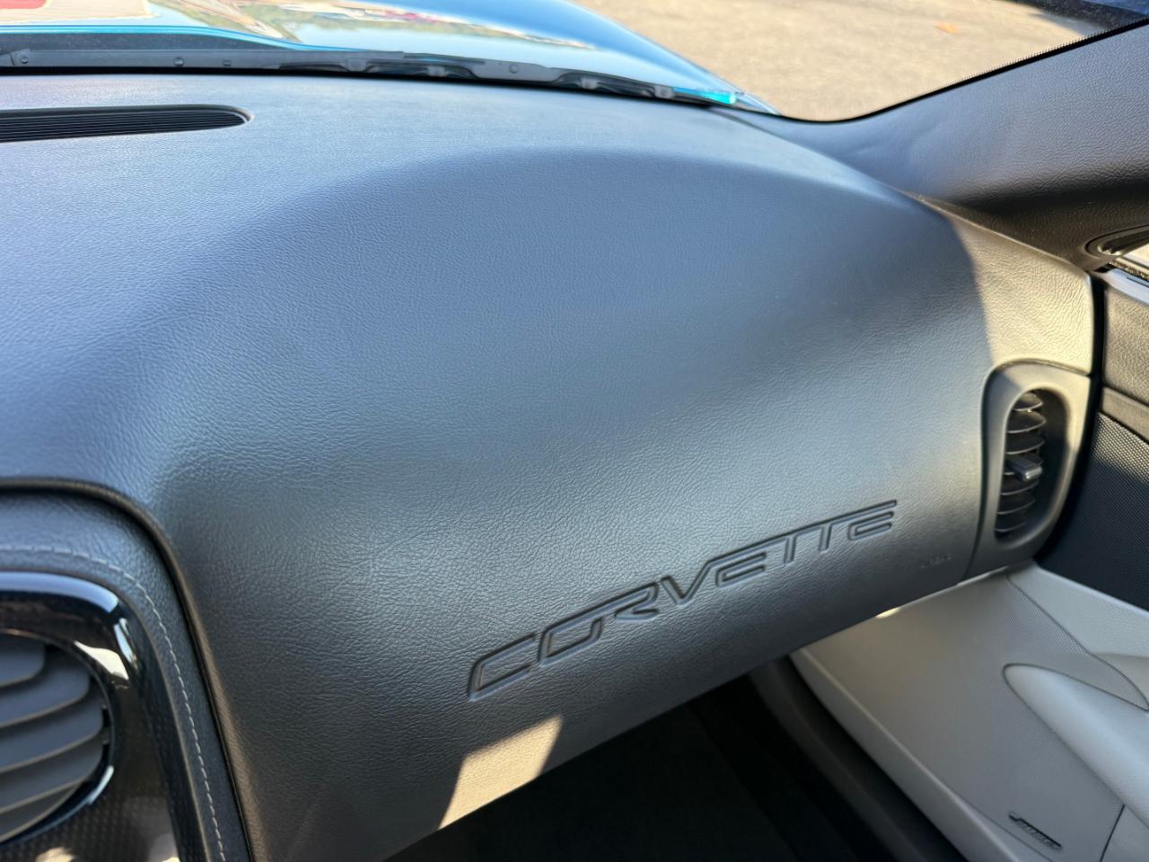 Chevrolet Corvette 2dr Cpe w/3LT 2009