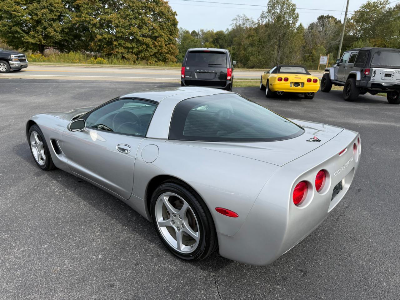 Chevrolet Corvette 2dr Cpe 2004