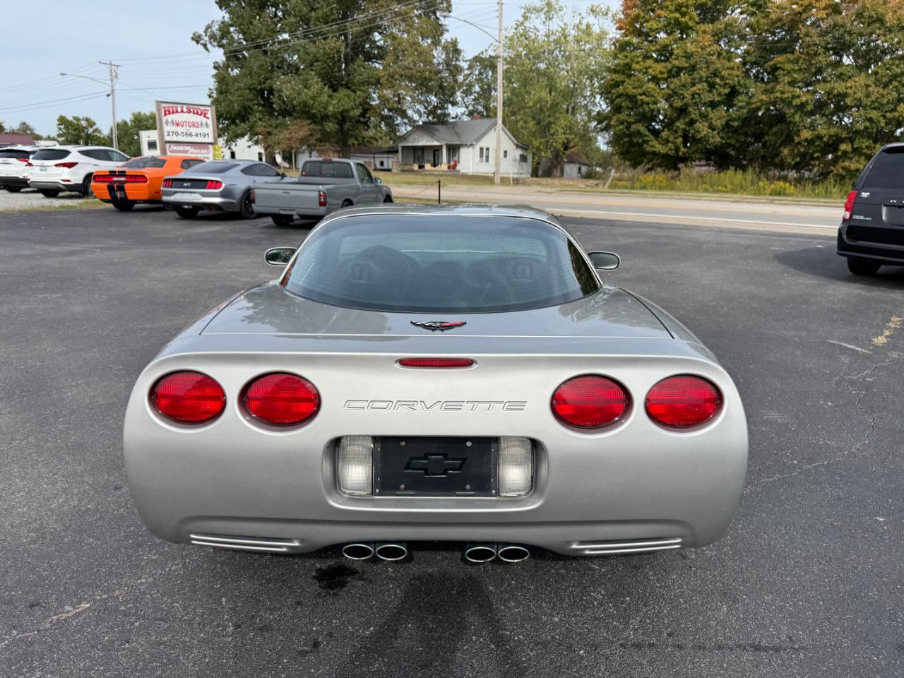 Chevrolet Corvette 2dr Cpe 2004