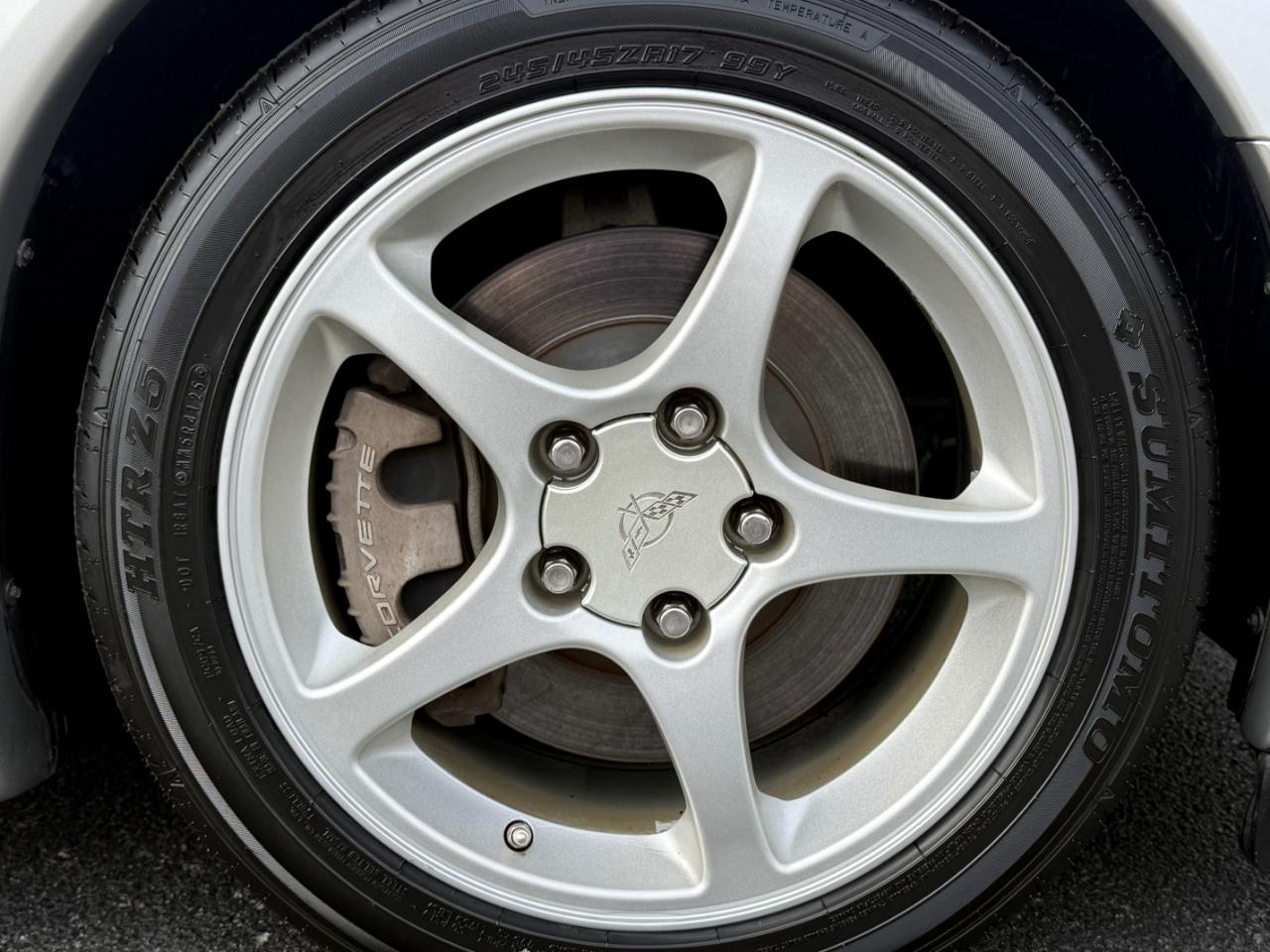 Chevrolet Corvette 2dr Cpe 2004