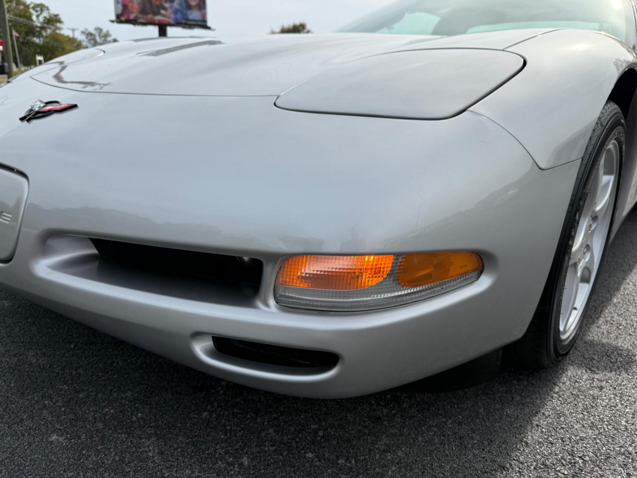 Chevrolet Corvette 2dr Cpe 2004