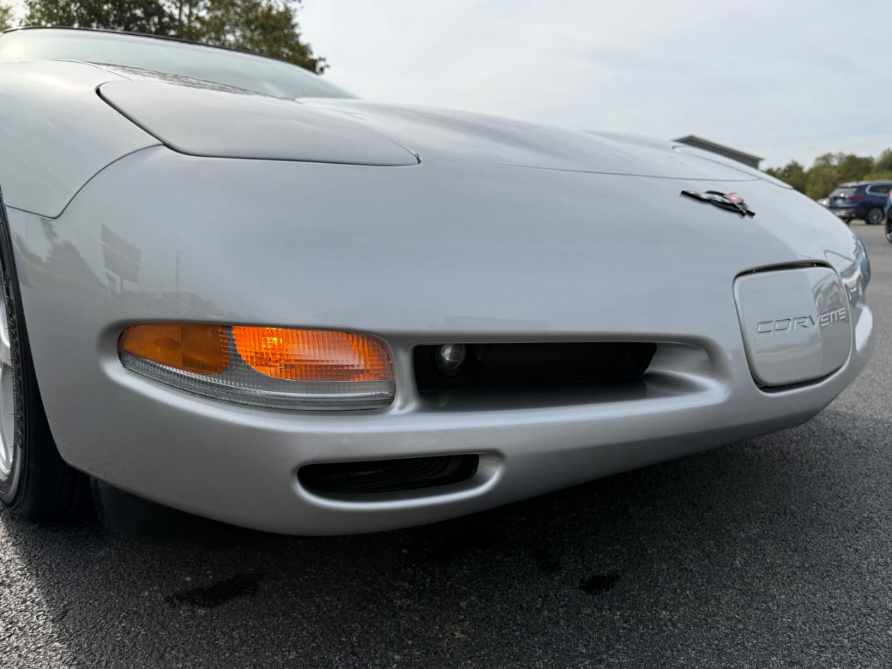 Chevrolet Corvette 2dr Cpe 2004
