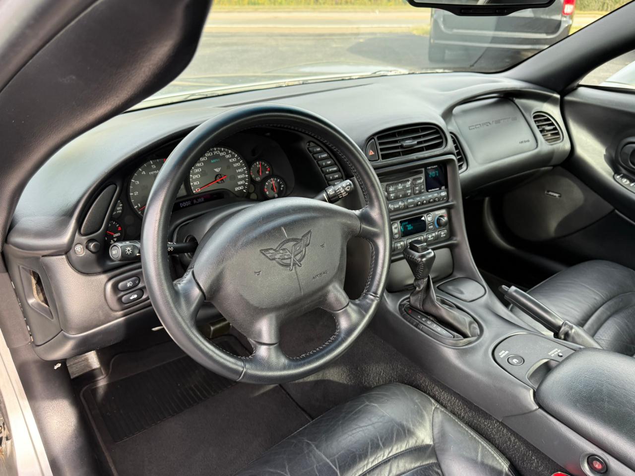 Chevrolet Corvette 2dr Cpe 2004