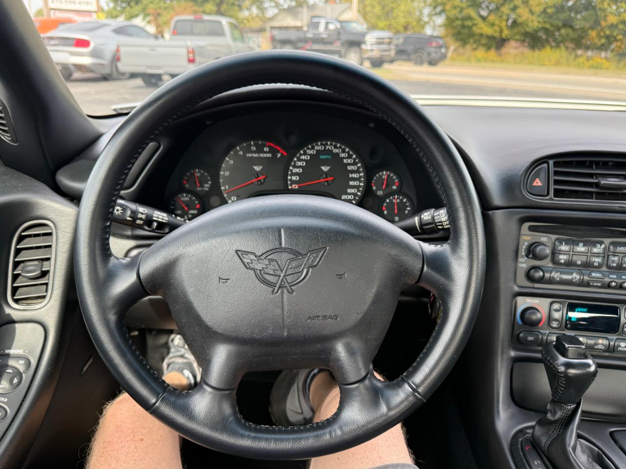 Chevrolet Corvette 2dr Cpe 2004