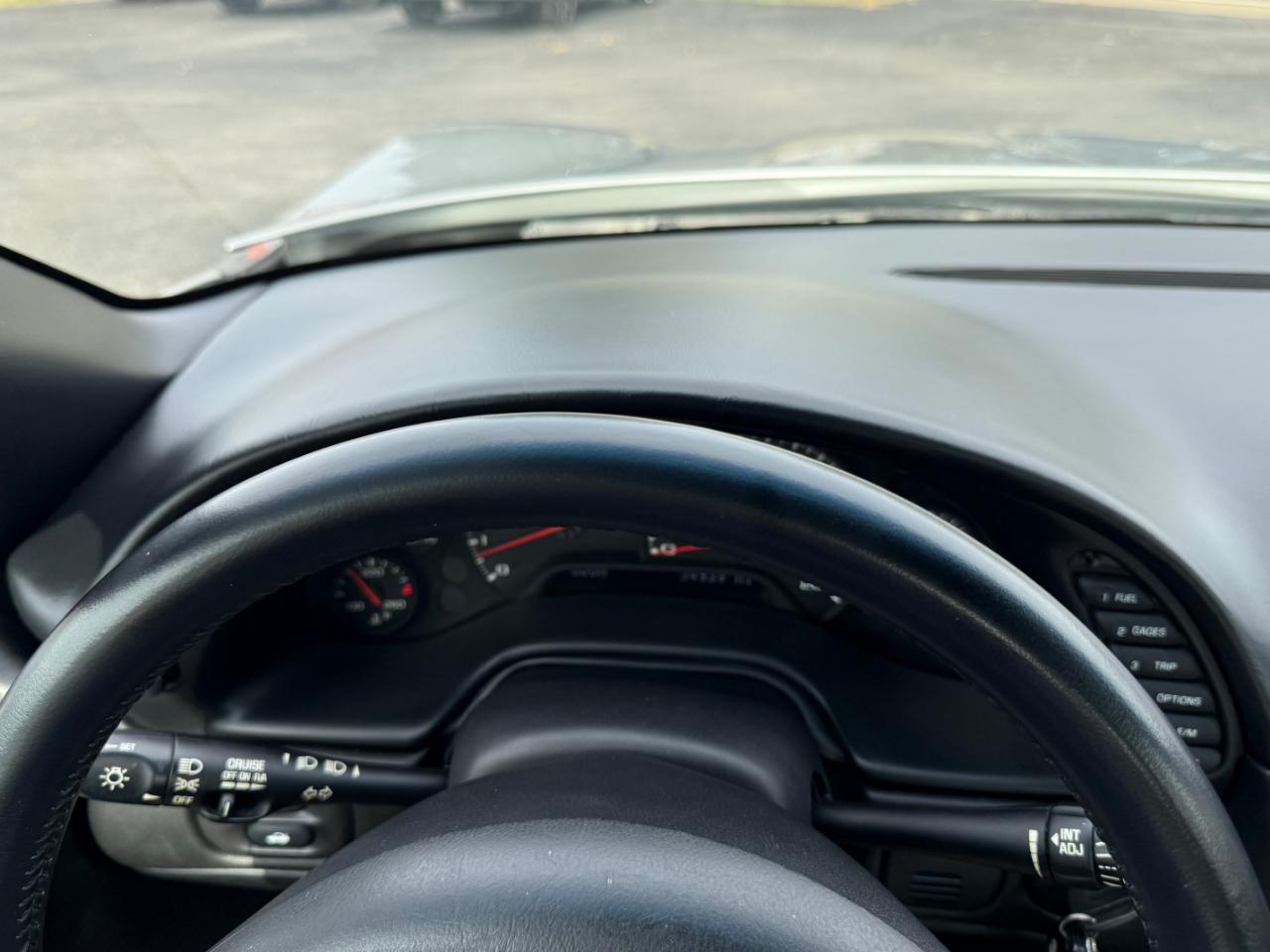 Chevrolet Corvette 2dr Cpe 2004