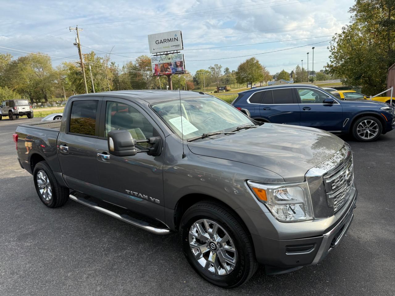 Nissan Titan 4x4 Crew Cab SV 2020