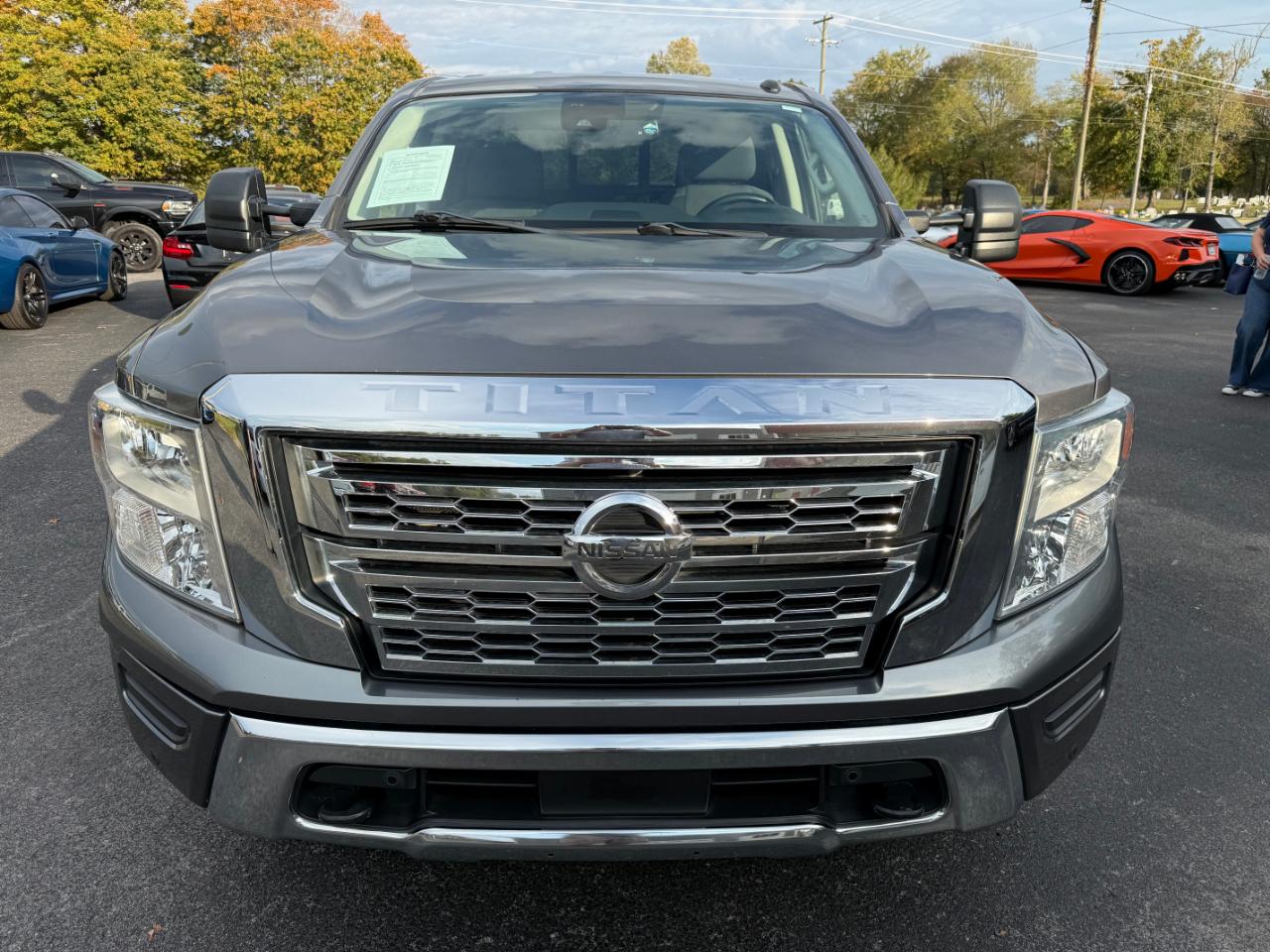 Nissan Titan 4x4 Crew Cab SV 2020