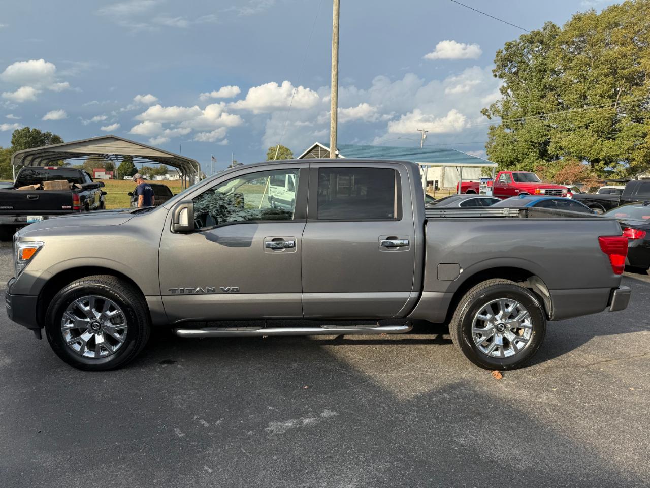 Nissan Titan 4x4 Crew Cab SV 2020