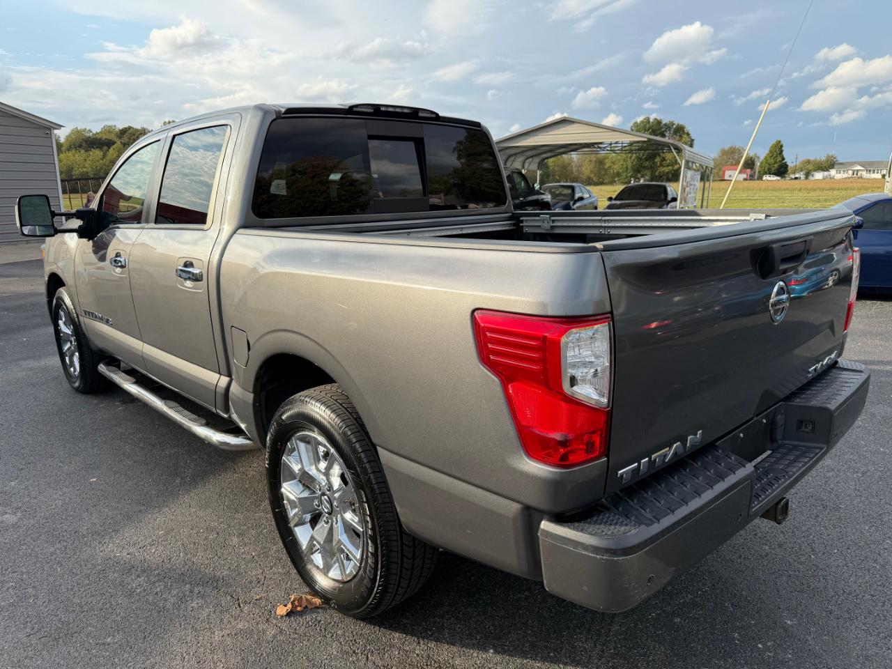 Nissan Titan 4x4 Crew Cab SV 2020