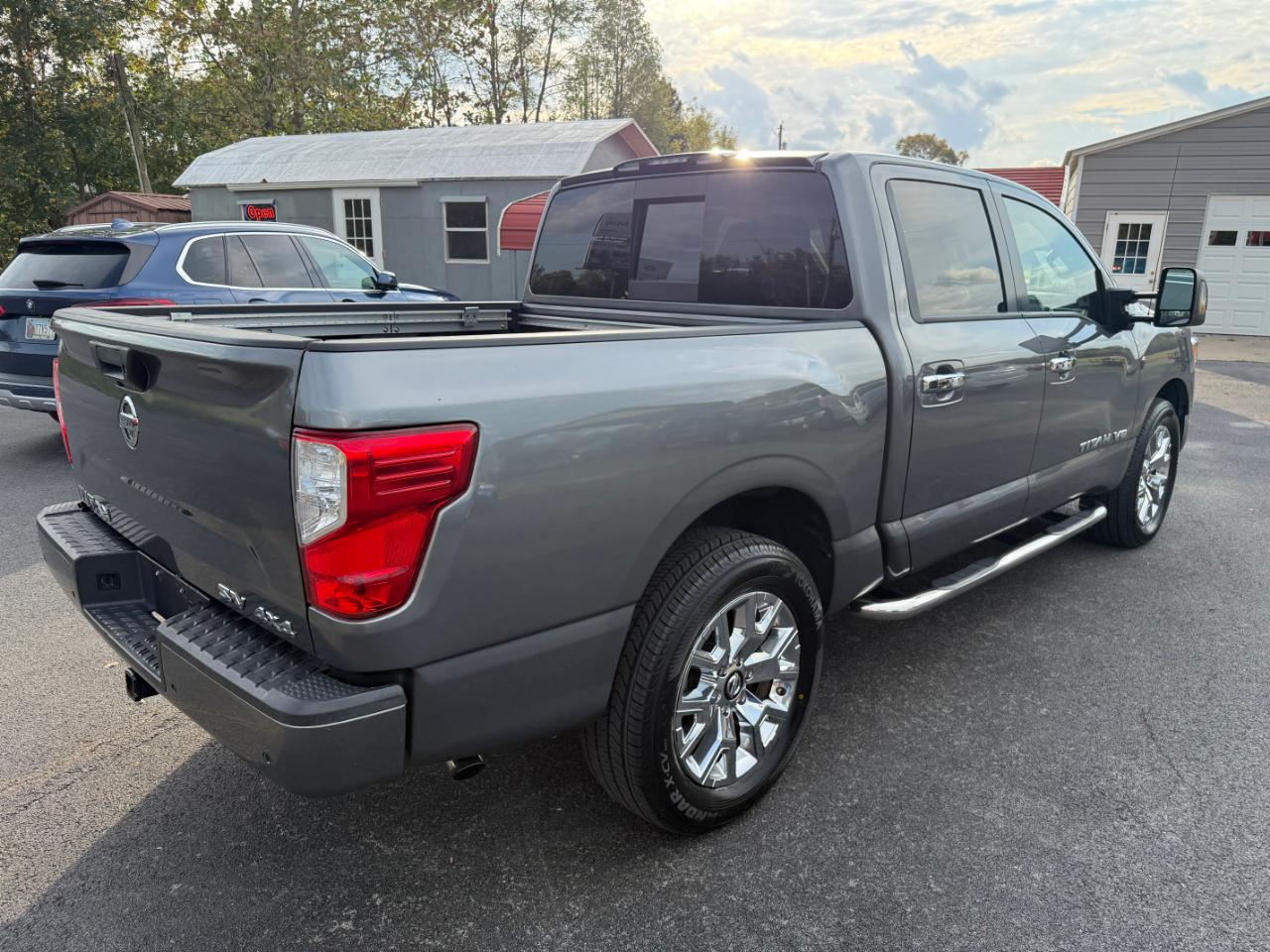 Nissan Titan 4x4 Crew Cab SV 2020