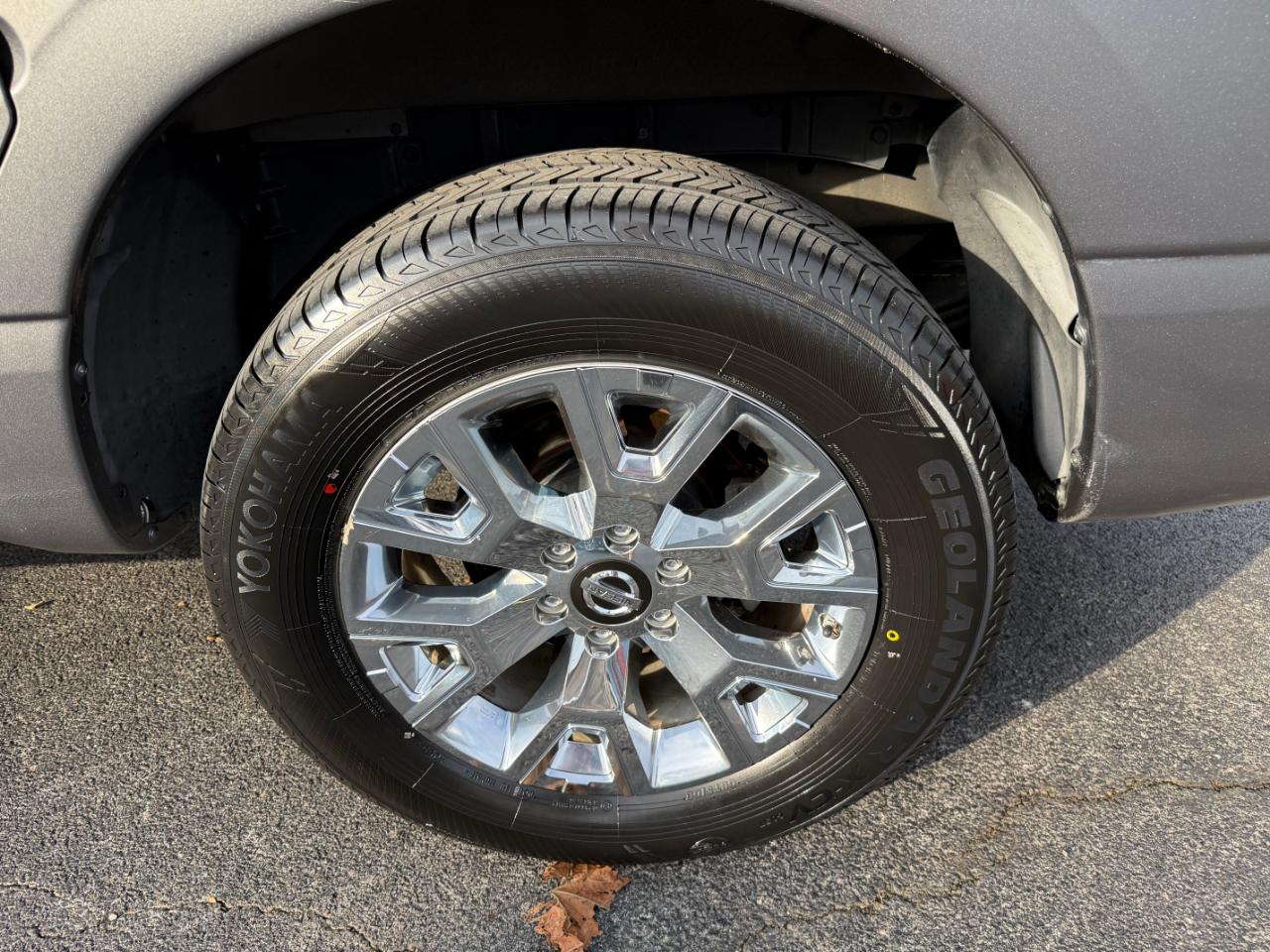 Nissan Titan 4x4 Crew Cab SV 2020