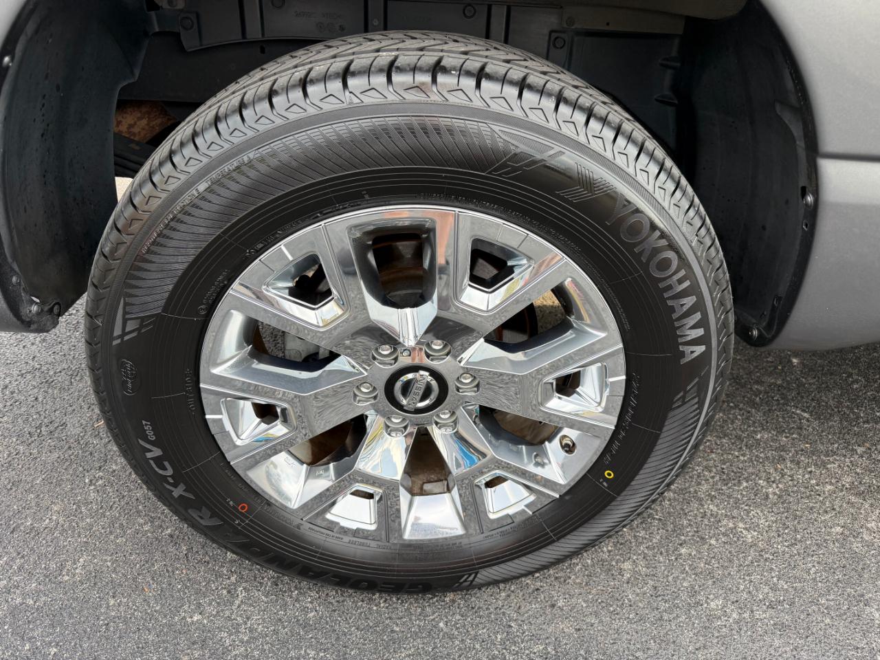 Nissan Titan 4x4 Crew Cab SV 2020