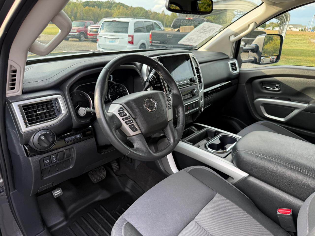 Nissan Titan 4x4 Crew Cab SV 2020