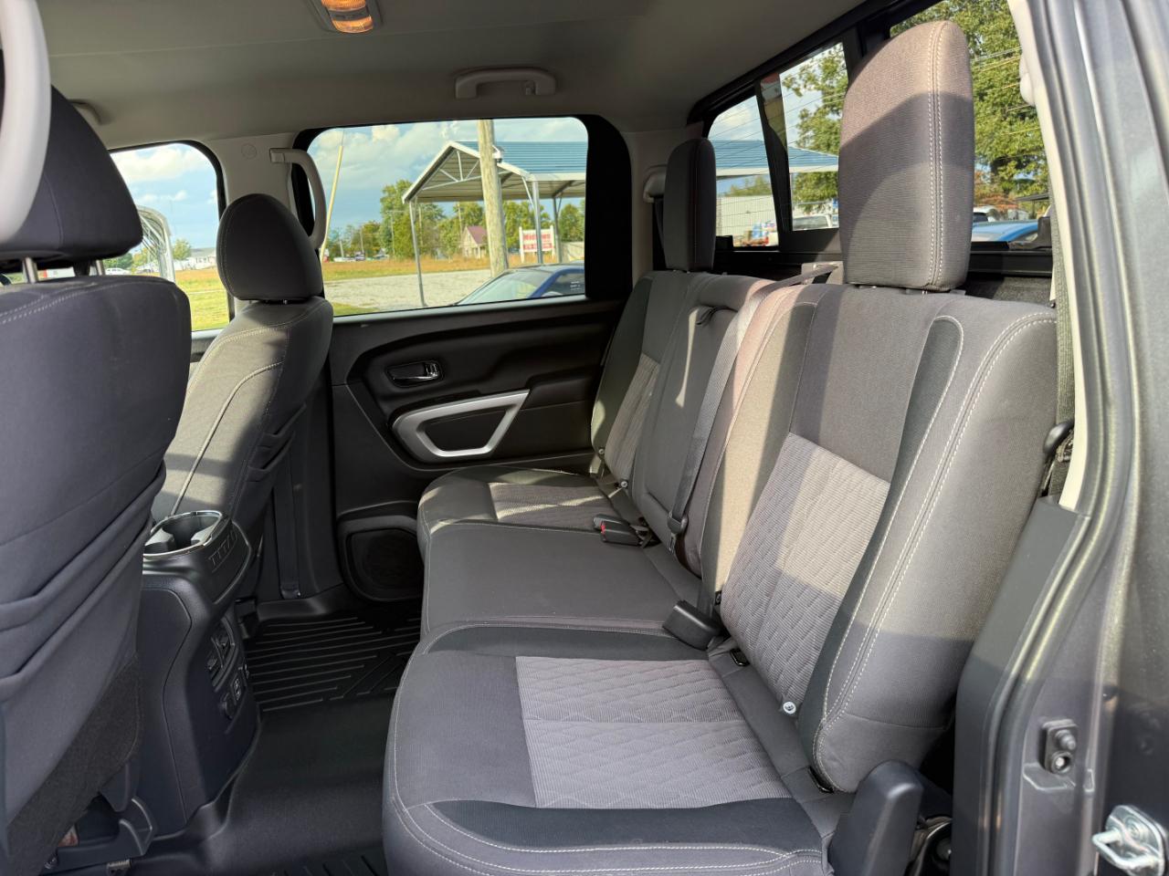 Nissan Titan 4x4 Crew Cab SV 2020