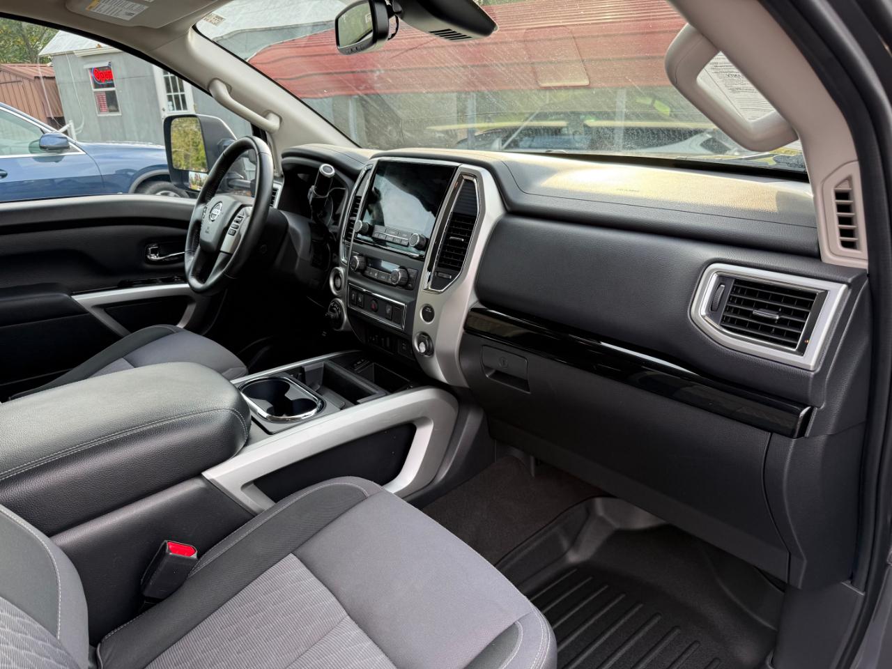 Nissan Titan 4x4 Crew Cab SV 2020