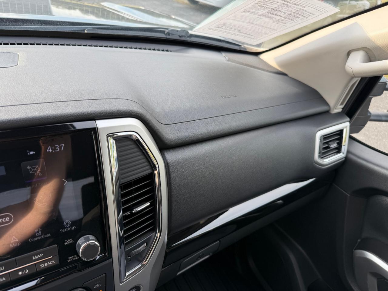 Nissan Titan 4x4 Crew Cab SV 2020