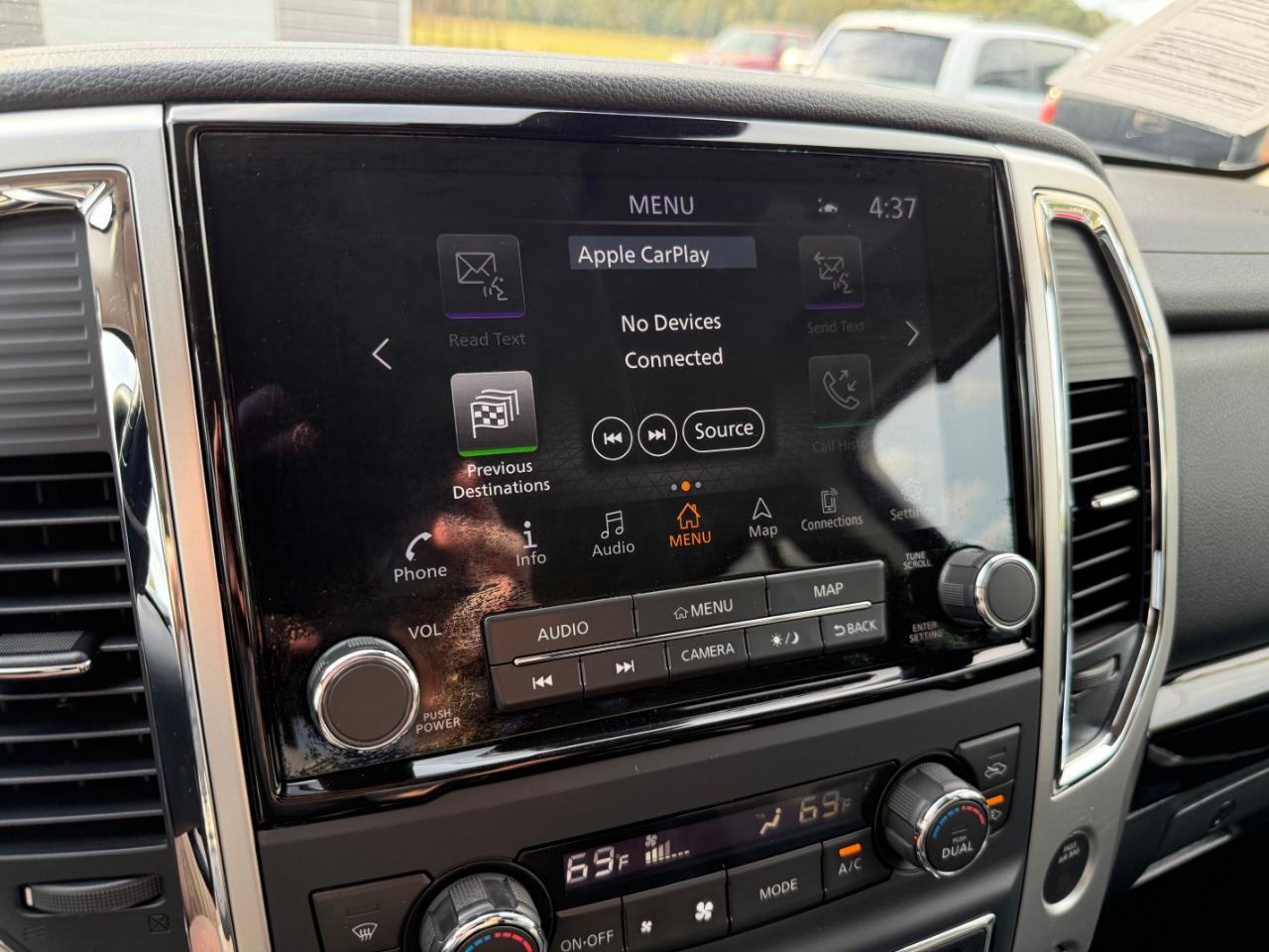 Nissan Titan 4x4 Crew Cab SV 2020