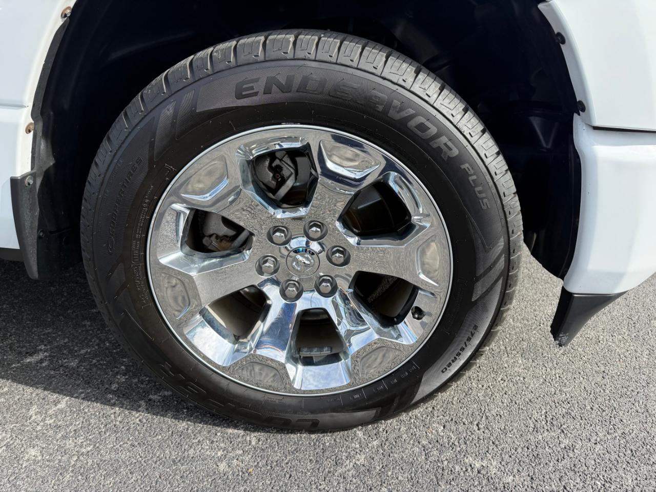 RAM 1500 Big Horn 4x4 Crew Cab 5'7" Box 2021
