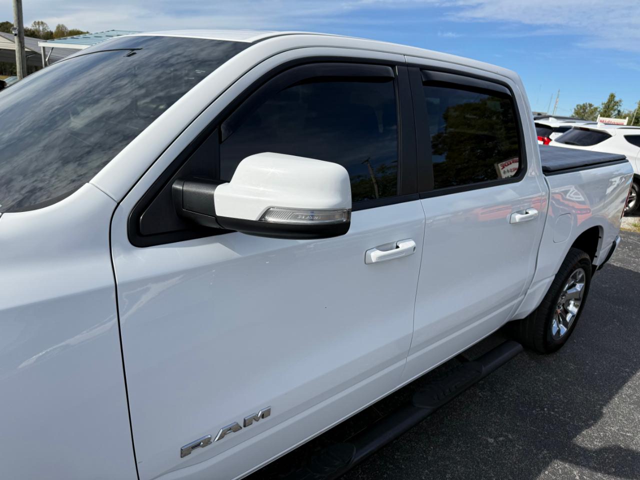RAM 1500 Big Horn 4x4 Crew Cab 5'7" Box 2021
