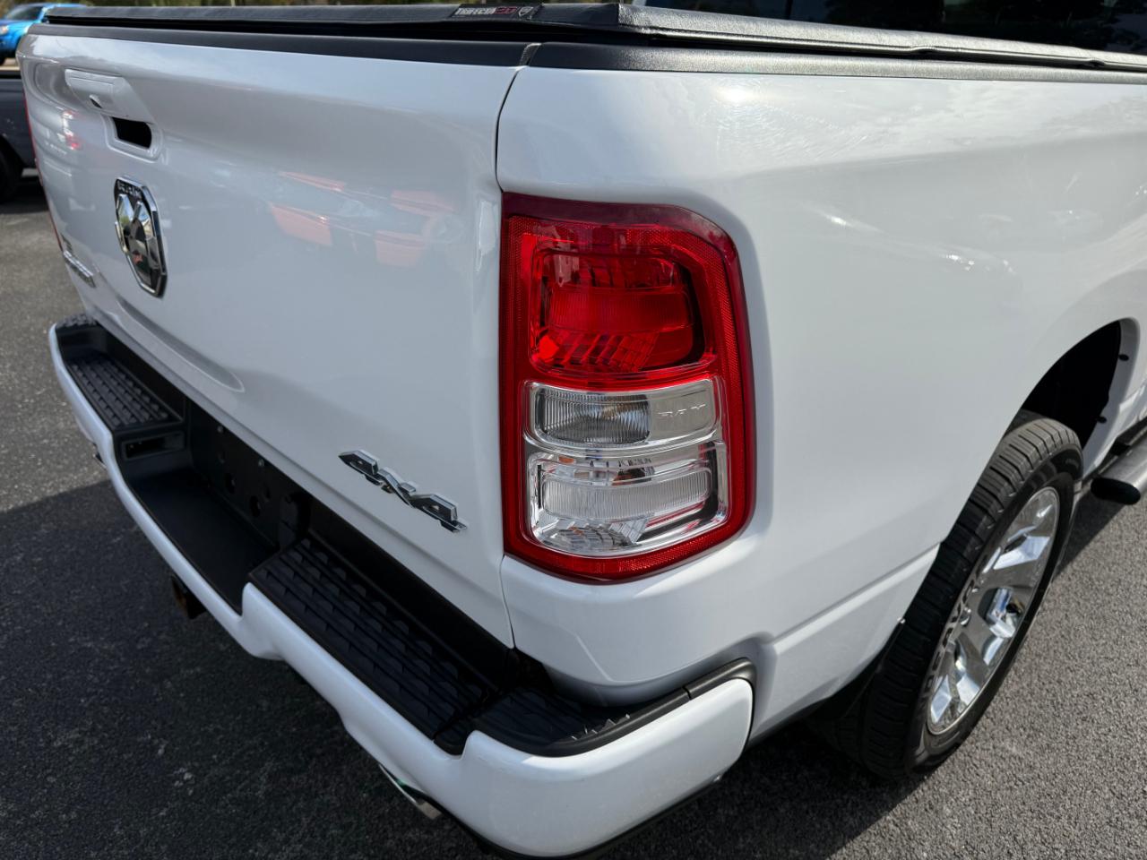 RAM 1500 Big Horn 4x4 Crew Cab 5'7" Box 2021