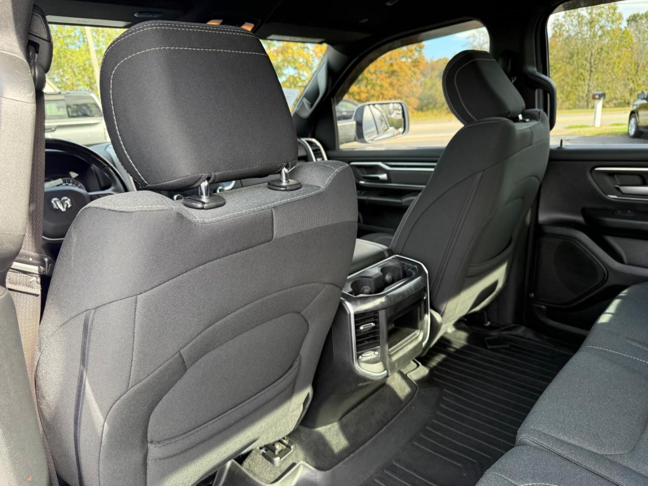 RAM 1500 Big Horn 4x4 Crew Cab 5'7" Box 2021