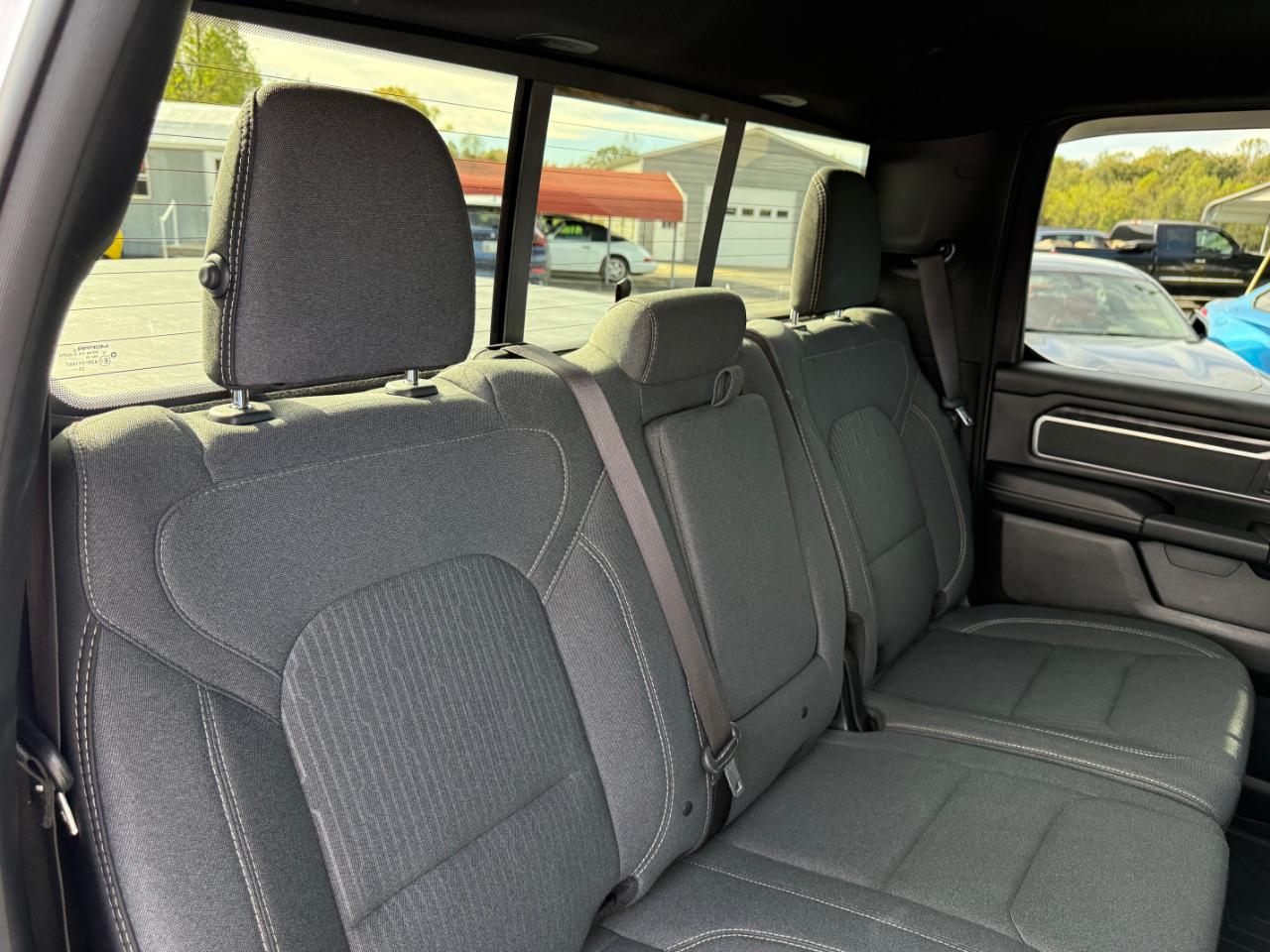 RAM 1500 Big Horn 4x4 Crew Cab 5'7" Box 2021