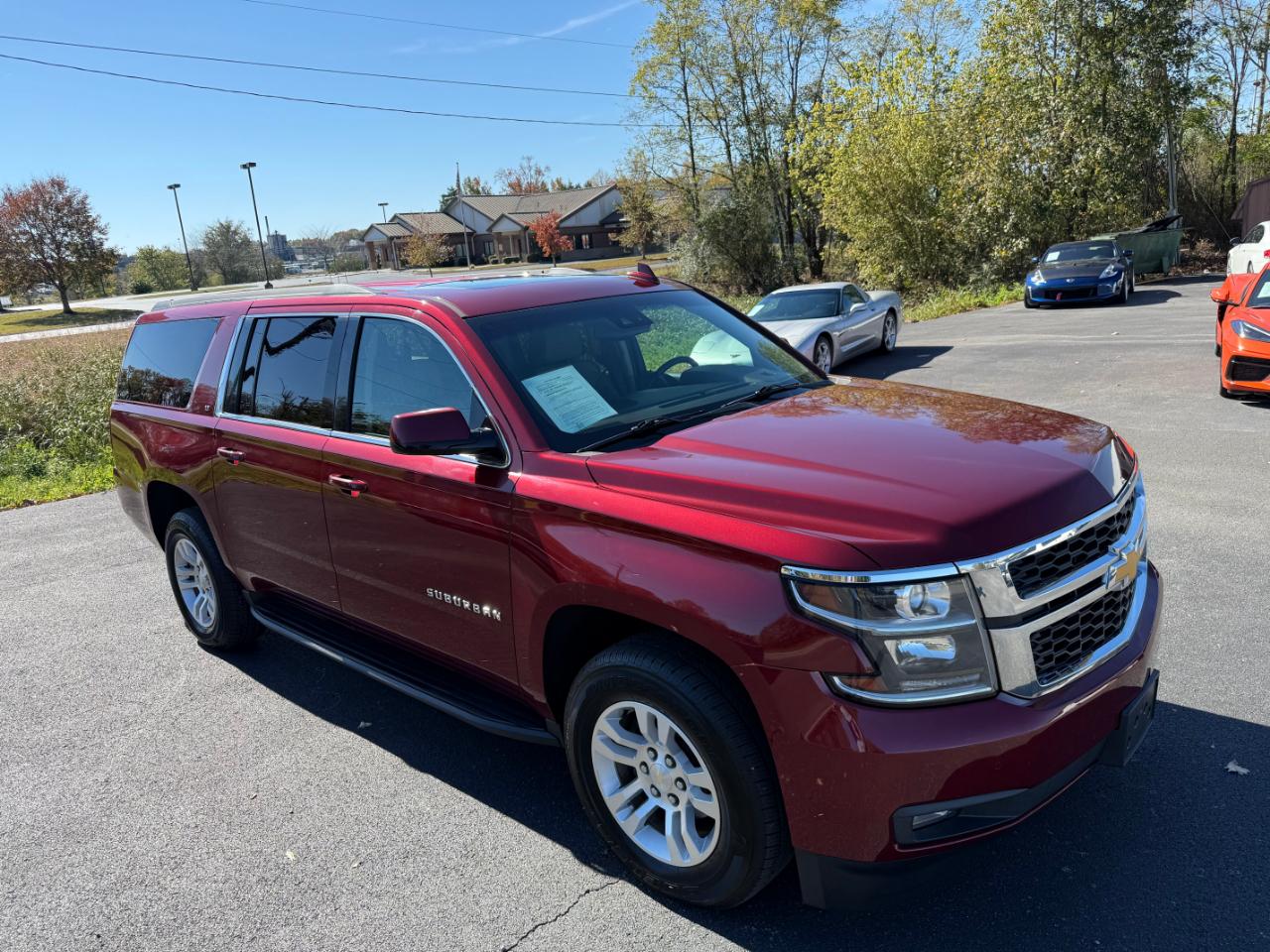 Chevrolet Suburban 4WD 4dr 1500 LT 2019