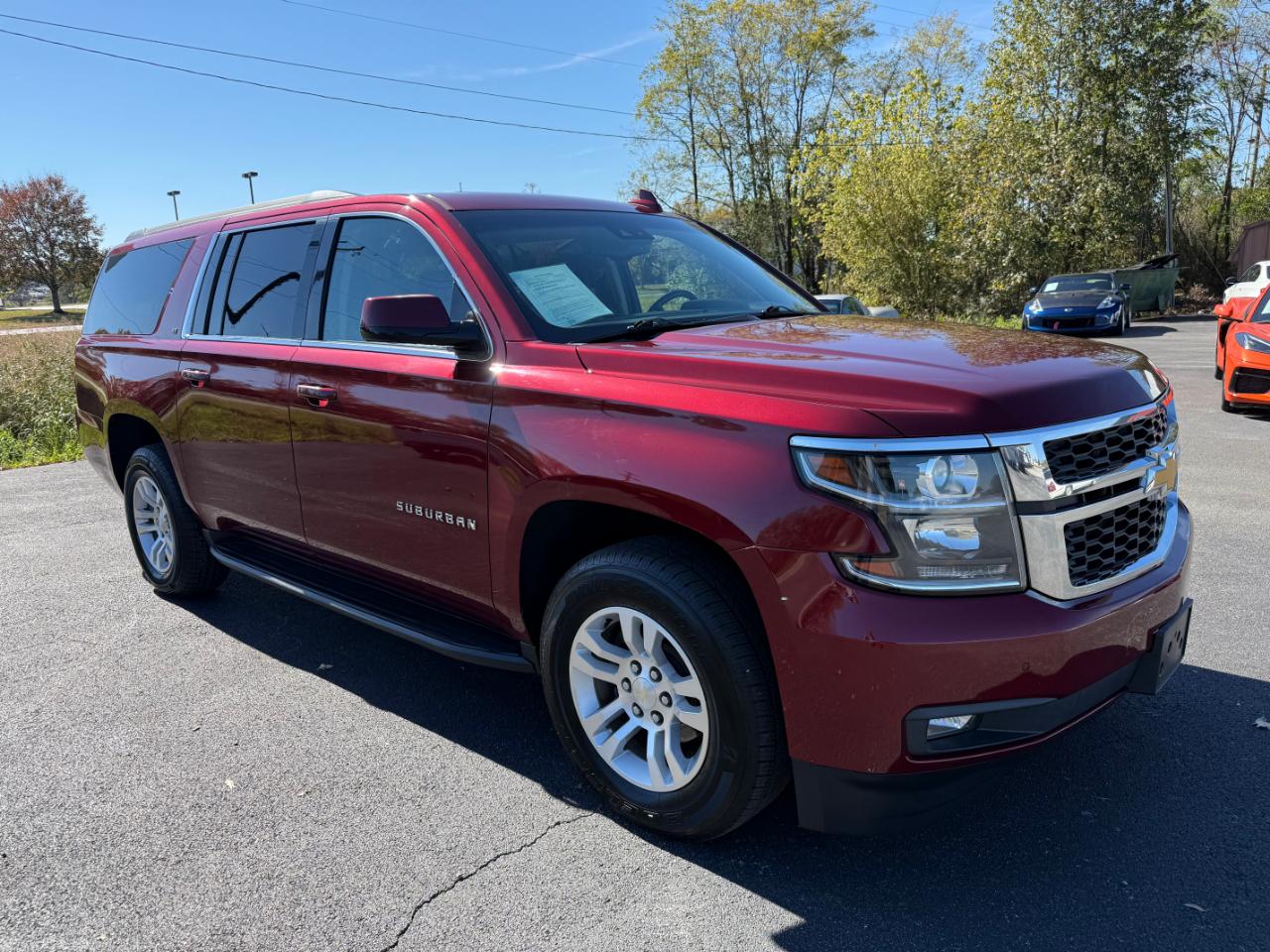Chevrolet Suburban 4WD 4dr 1500 LT 2019