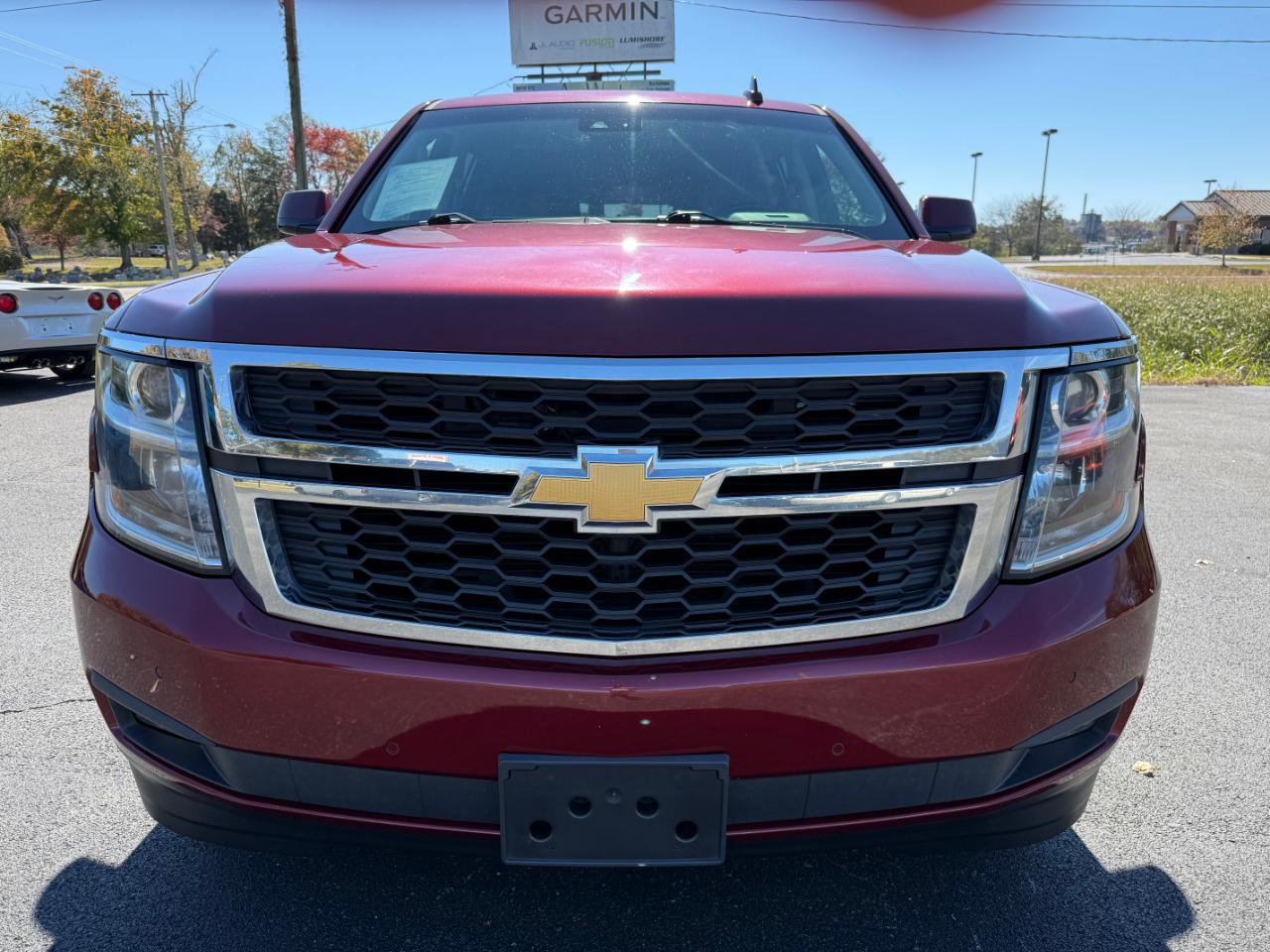 Chevrolet Suburban 4WD 4dr 1500 LT 2019