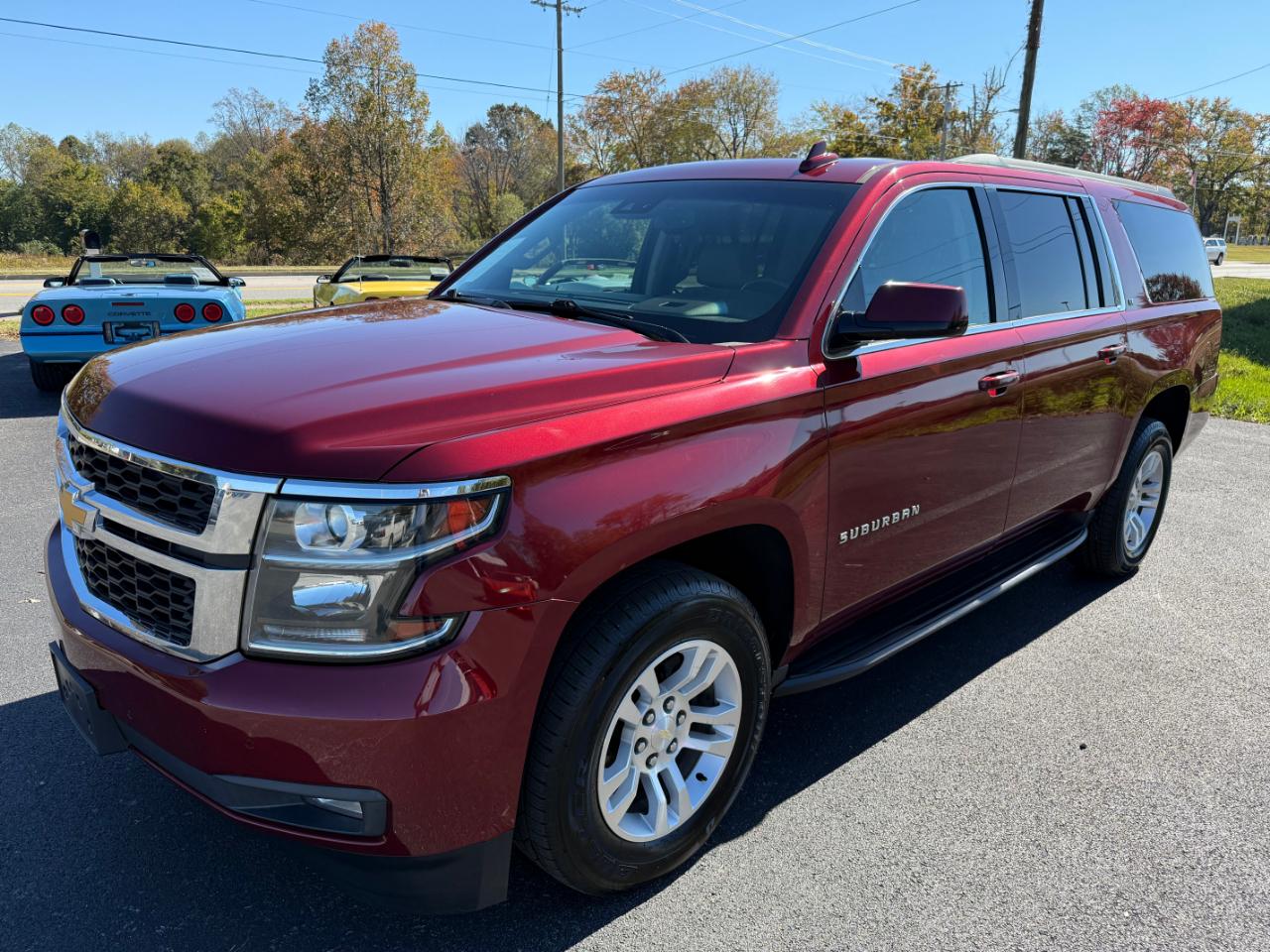 Chevrolet Suburban 4WD 4dr 1500 LT 2019
