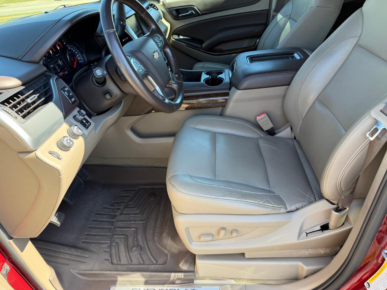 Chevrolet Suburban 4WD 4dr 1500 LT 2019