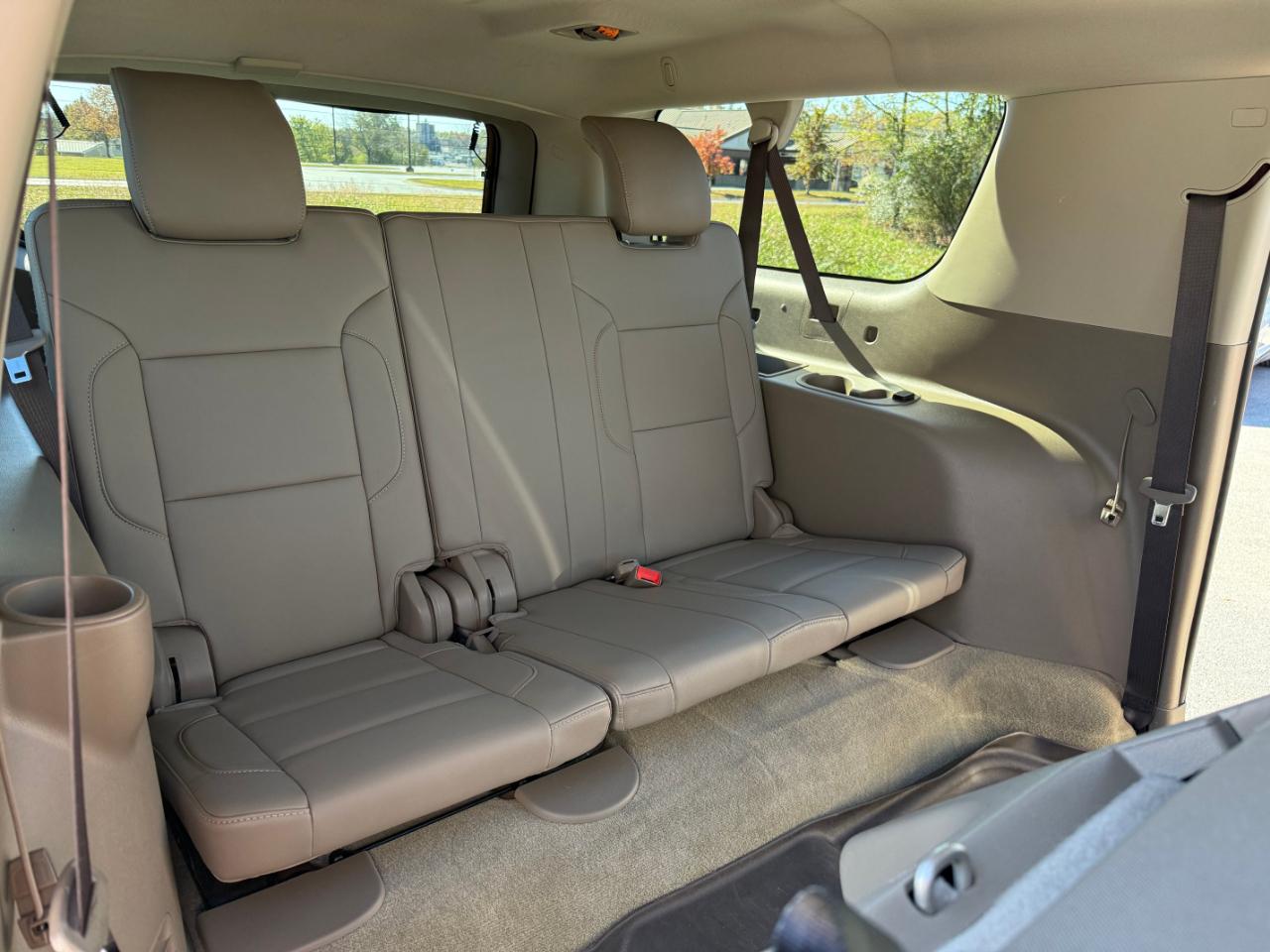 Chevrolet Suburban 4WD 4dr 1500 LT 2019