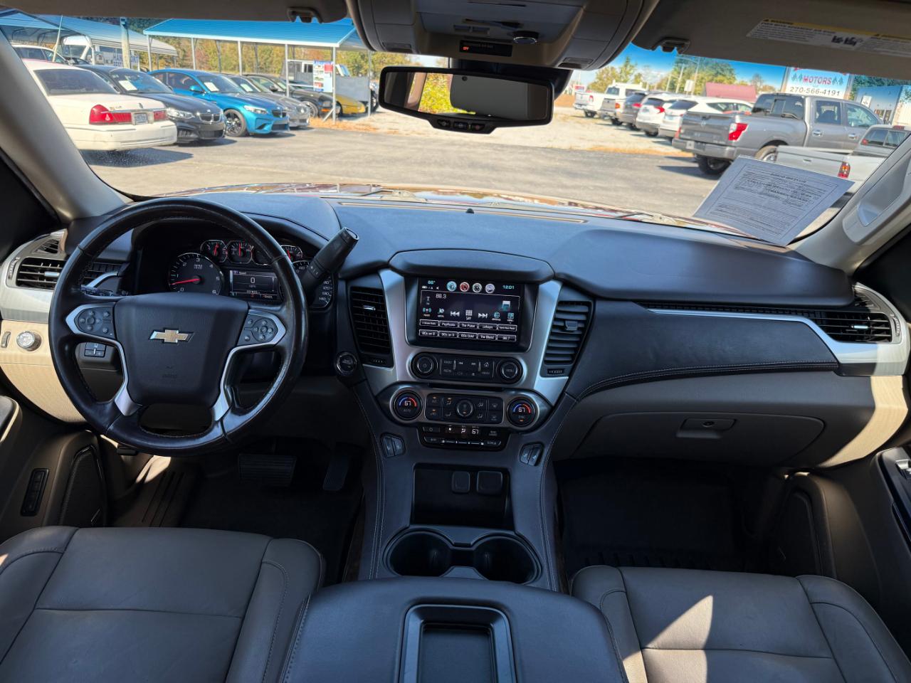 Chevrolet Suburban 4WD 4dr 1500 LT 2019