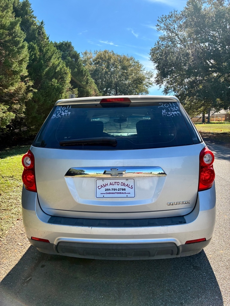 2011 Chevrolet Equinox LS photo 3