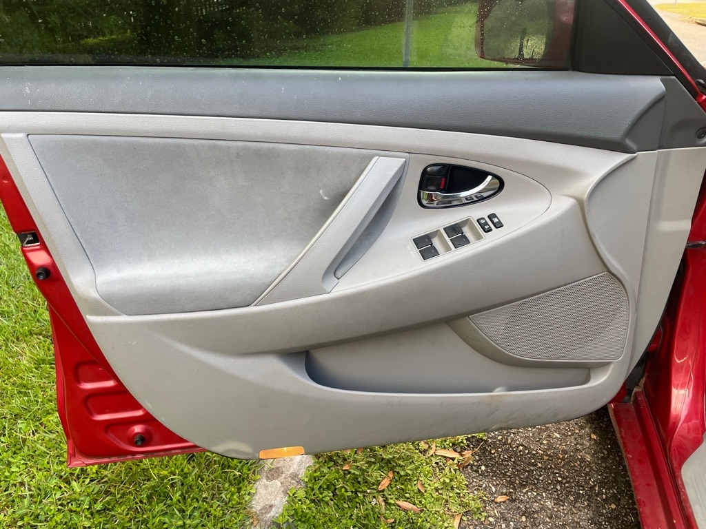 2011 Toyota Camry Base photo 9