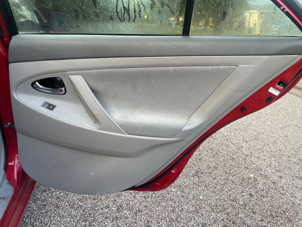 2011 Toyota Camry Base photo 12