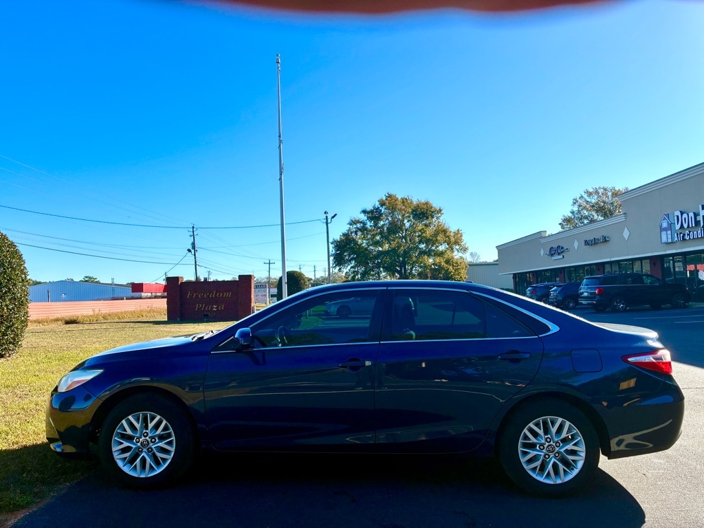 Toyota Camry XLE Auto (Natl) 2017