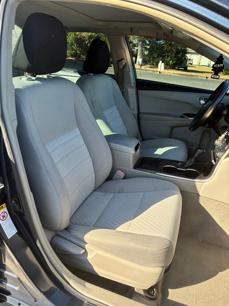 Toyota Camry XLE Auto (Natl) 2017