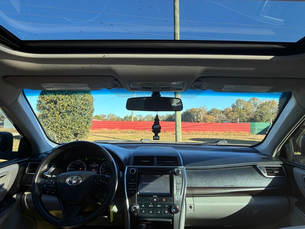 Toyota Camry XLE Auto (Natl) 2017