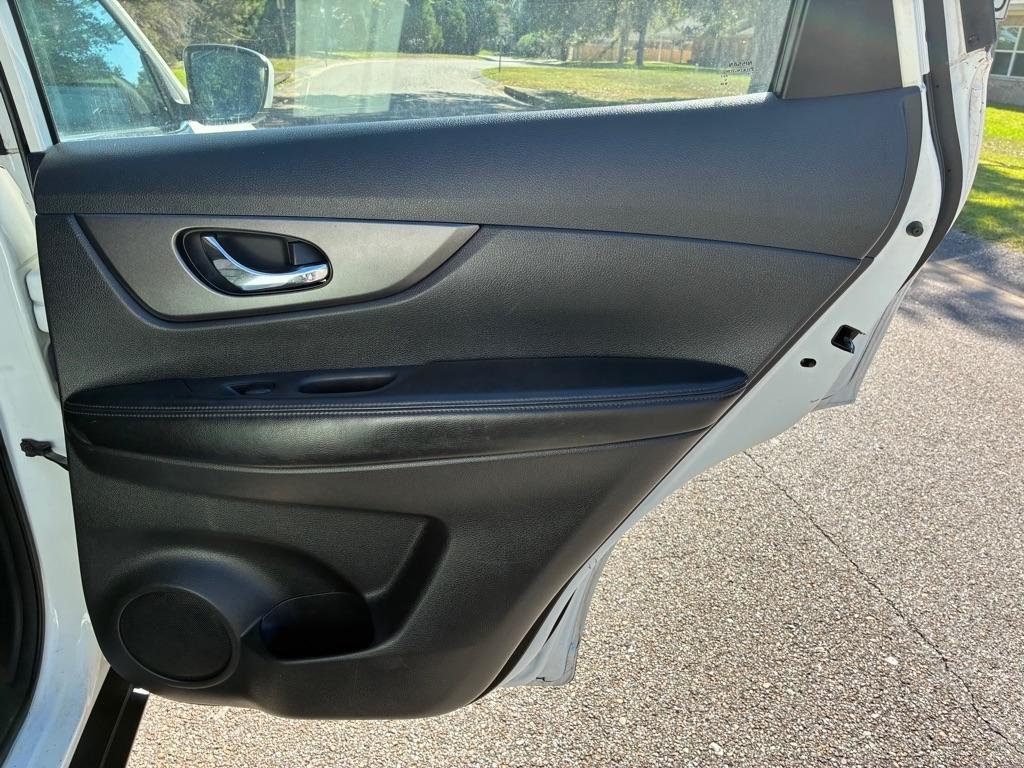 Nissan Rogue AWD 4dr SV 2016