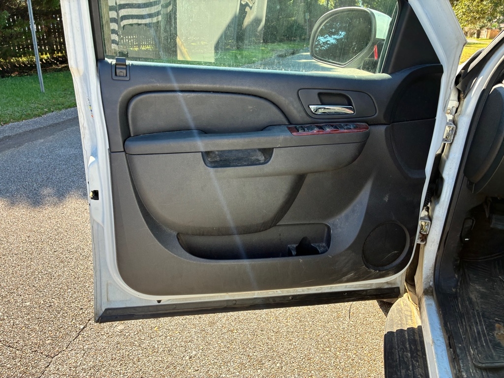 2011 Chevrolet Tahoe LS photo 9