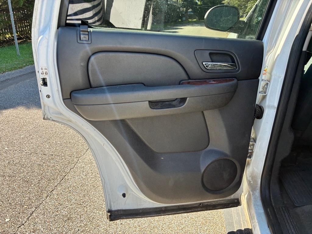 Chevrolet Tahoe photo 11
