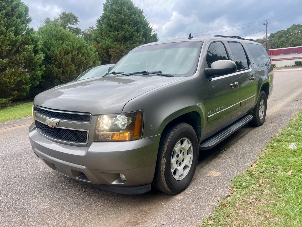 2008 Chevrolet Suburban 2WD 4dr 1500 LT w/2LT