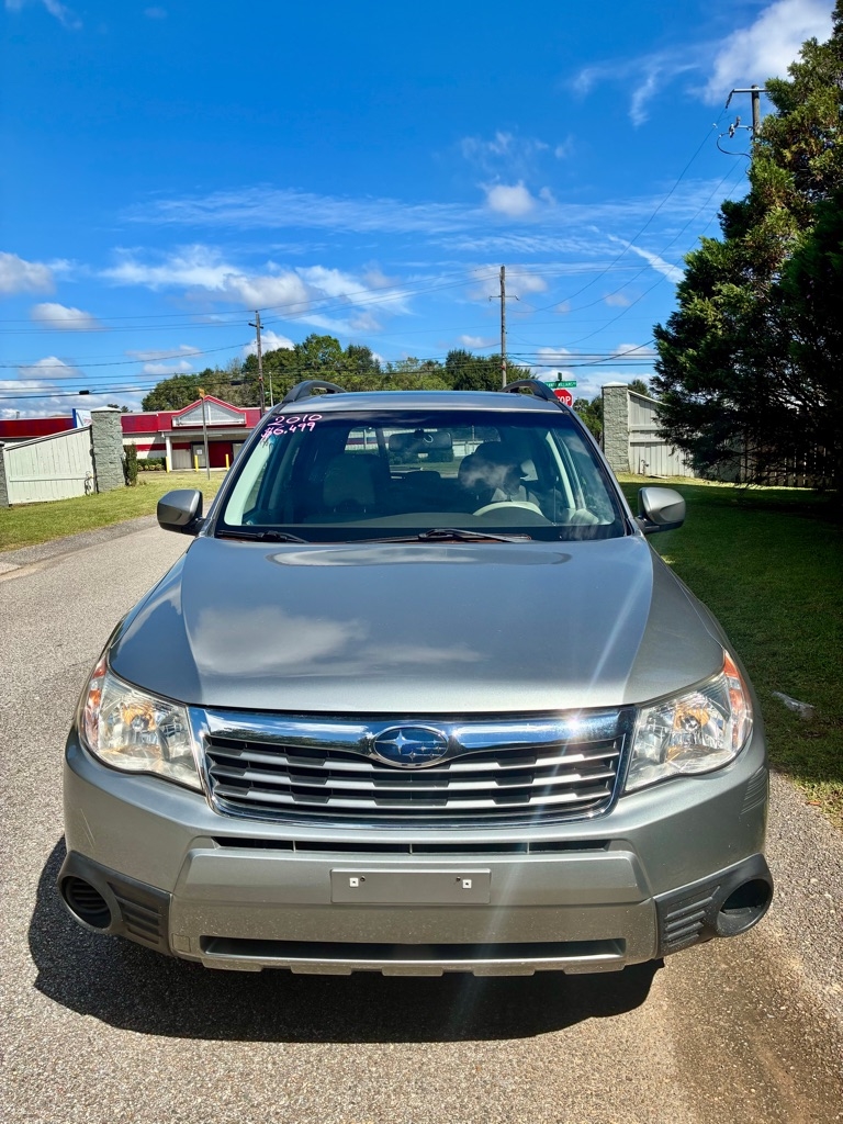 2010 Subaru Forester 2.5X Premium photo 2