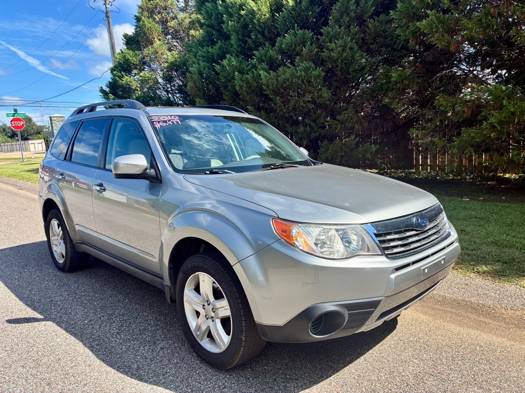 2010 Subaru Forester 2.5X Premium photo 5